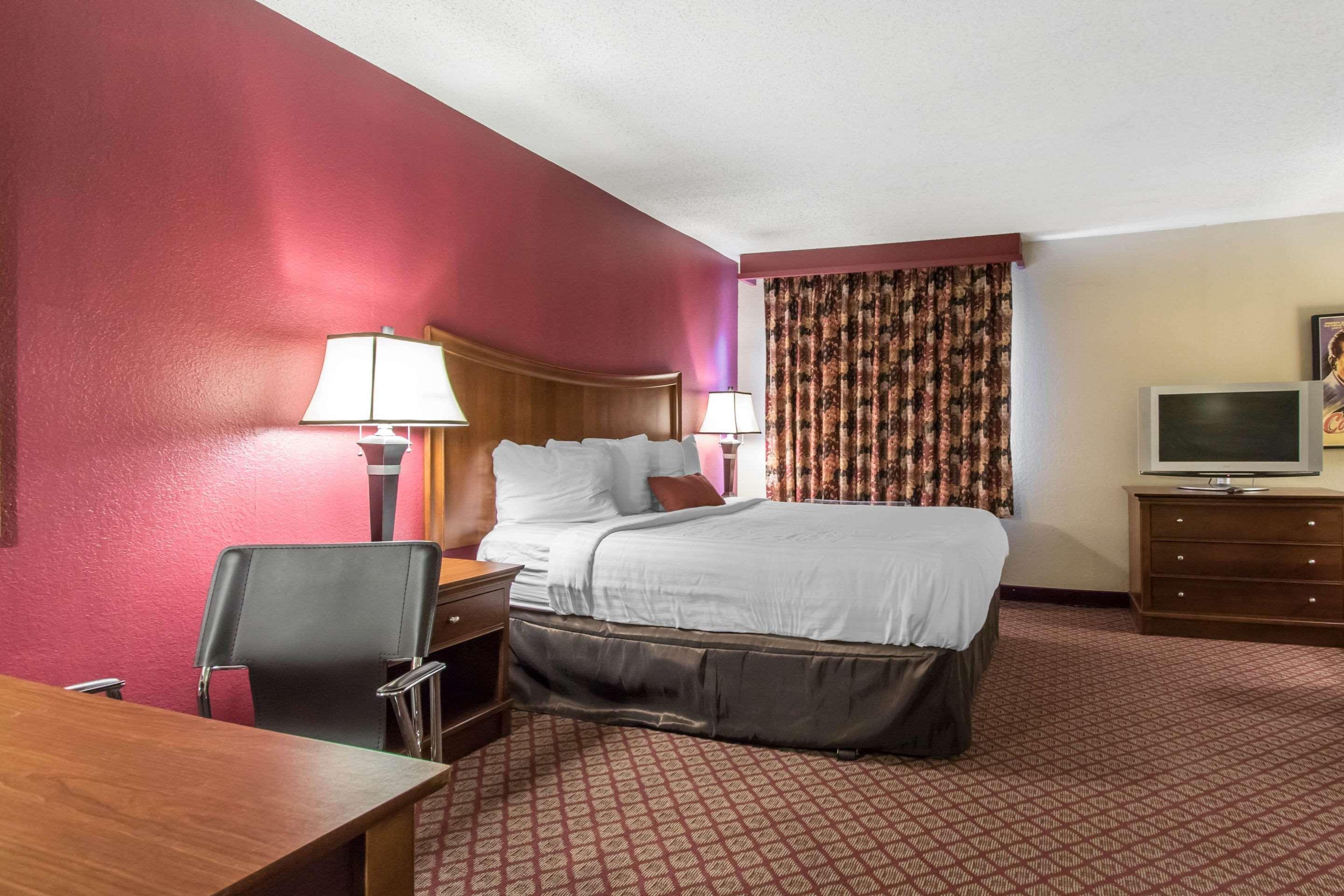 Econo Lodge Inn & Suites Joplin Dış mekan fotoğraf