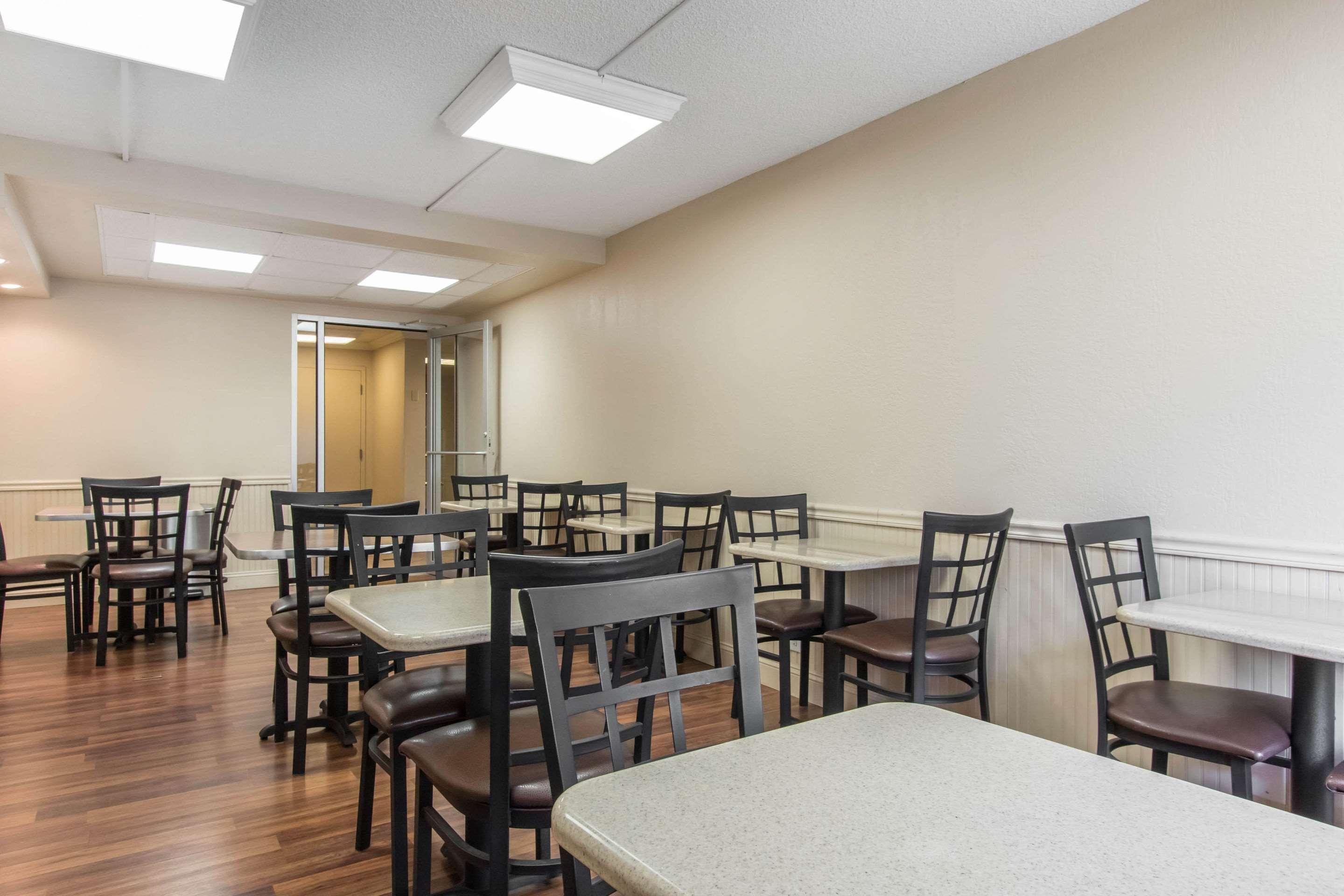 Econo Lodge Inn & Suites Joplin Dış mekan fotoğraf